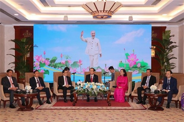 HCM City welcomes delegation of Lao localities